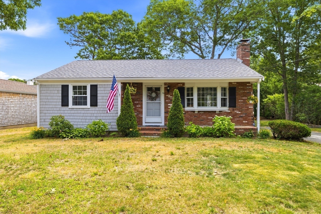 90 Castlewood Circle, Barnstable, Massachusetts, 2 Bedrooms Bedrooms, 4 Rooms Rooms,1 BathroomBathrooms,Residential,For Sale,Castlewood Circle,73530965