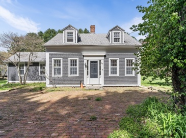 20 School St, Rehoboth, Massachusetts, 6 Bedrooms Bedrooms, 12 Rooms Rooms,3 BathroomsBathrooms,Residential,For Sale,School St,73530983