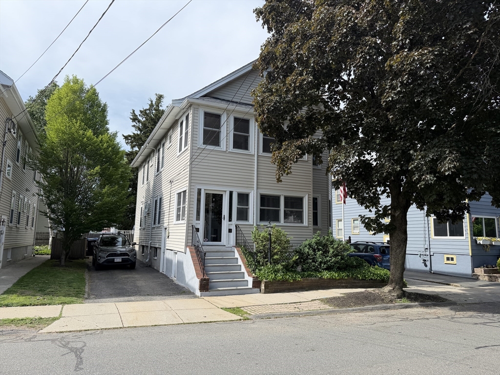 32-34 Chestnut St., Belmont, Massachusetts, 3 Bedrooms Bedrooms, 7 Rooms Rooms,3 BathroomsBathrooms,Residential Lease,For Rent,Chestnut St.,73530988