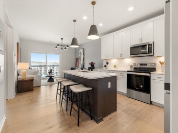 7 Green Street, Shrewsbury, Massachusetts, 1 Bedroom Bedrooms, 4 Rooms Rooms,1 BathroomBathrooms,Residential,For Sale,Green Street,73531000
