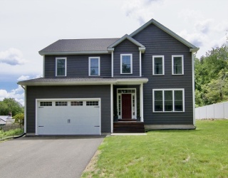 103 Oak Hollow Rd, Springfield, Massachusetts, 4 Bedrooms Bedrooms, 8 Rooms Rooms,2.5 BathroomsBathrooms,Residential,For Sale,Oak Hollow Rd,73530883