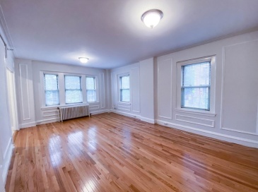 1454 Beacon St, Brookline, Massachusetts, 2 Bedrooms Bedrooms, 4 Rooms Rooms,1 BathroomBathrooms,Residential Lease,For Rent,Beacon St,73505444 1454 Beacon St, Brookline, Massachusetts, 2 Bedrooms Bedrooms, 4 Rooms Rooms,1 BathroomBathrooms,Residential Lease,For Rent,Beacon St,73505444