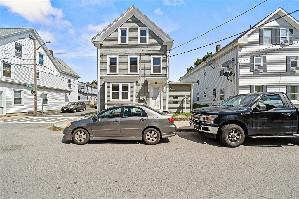 15 Shepherd St, Gloucester, Massachusetts, 4 Bedrooms Bedrooms, 8 Rooms Rooms,2 BathroomsBathrooms,Residential Income,For Sale,Shepherd St,73531280