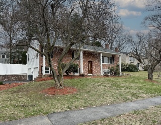 14 Minuteman Way, Shrewsbury, Massachusetts, 3 Bedrooms Bedrooms, 8 Rooms Rooms,2.5 BathroomsBathrooms,Residential,For Sale,Minuteman Way,73531304