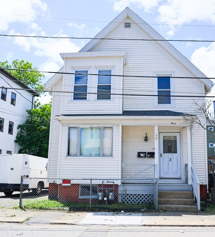 3 Richard St, Lynn, Massachusetts, 2 Bedrooms Bedrooms, 4 Rooms Rooms,1 BathroomBathrooms,Residential Lease,For Rent,Richard St,73531334
