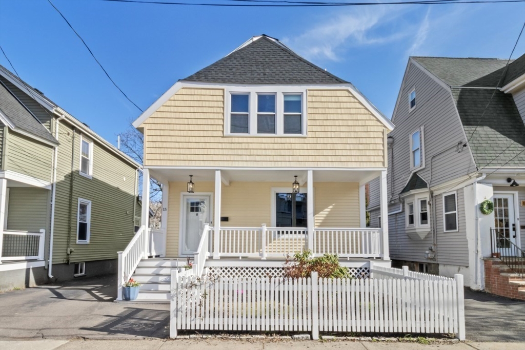 15 Wave Way Ave, Winthrop, Massachusetts, 3 Bedrooms Bedrooms, 6 Rooms Rooms,1.5 BathroomsBathrooms,Residential Lease,For Rent,Wave Way Ave,73531340