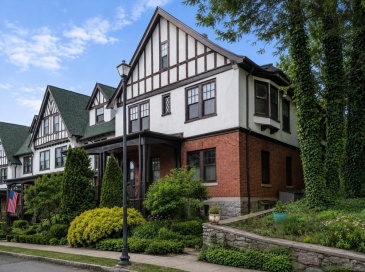18 Eaton Ct, Wellesley, Massachusetts, 5 Bedrooms Bedrooms, 9 Rooms Rooms,2.5 BathroomsBathrooms,Residential Lease,For Rent,Eaton Ct,73531345 18 Eaton Ct, Wellesley, Massachusetts, 5 Bedrooms Bedrooms, 9 Rooms Rooms,2.5 BathroomsBathrooms,Residential Lease,For Rent,Eaton Ct,73531345