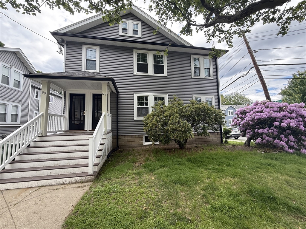 67 Walnut St, Watertown, Massachusetts, 2 Bedrooms Bedrooms, 6 Rooms Rooms,1 BathroomBathrooms,Residential Lease,For Rent,Walnut St,73527085
