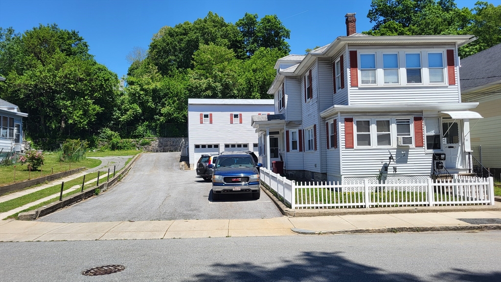 55-59 White Street, Lowell, Massachusetts, ,Commercial Sale,For Sale,White Street,73531354