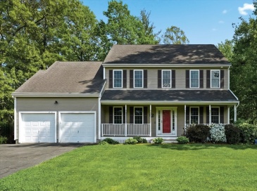 206 Washington St, Northbridge, Massachusetts, 4 Bedrooms Bedrooms, 9 Rooms Rooms,3.5 BathroomsBathrooms,Residential,For Sale,Washington St,73528248