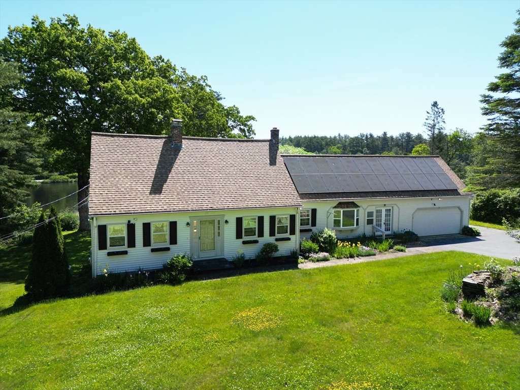 57 Shore Rd, North Brookfield, Massachusetts, 3 Bedrooms Bedrooms, 7 Rooms Rooms,3.5 BathroomsBathrooms,Residential,For Sale,Shore Rd,73531395