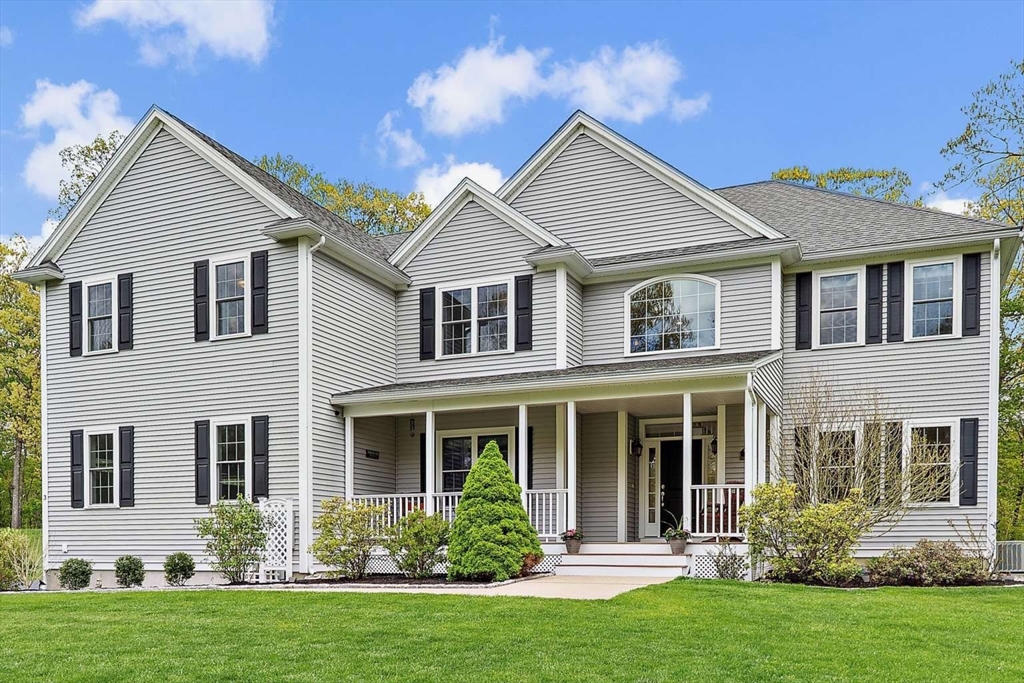 3 Notch Dr, Westford, Massachusetts, 5 Bedrooms Bedrooms, 11 Rooms Rooms,4 BathroomsBathrooms,Residential,For Sale,Notch Dr,73531386