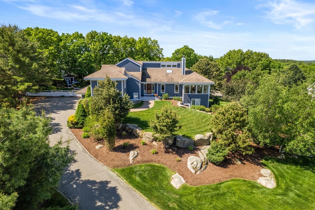 8 Schooner Ridge, Gloucester, Massachusetts, 3 Bedrooms Bedrooms, 9 Rooms Rooms,2.5 BathroomsBathrooms,Residential,For Sale,Schooner Ridge,73531398