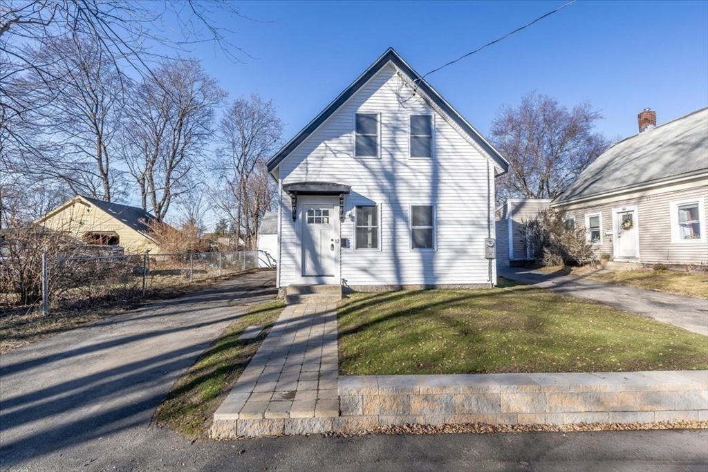 12 Franklin St, Weymouth, Massachusetts, 3 Bedrooms Bedrooms, 8 Rooms Rooms,1 BathroomBathrooms,Residential,For Sale,Franklin St,73464525
