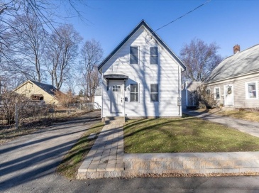 12 Franklin St, Weymouth, Massachusetts, 3 Bedrooms Bedrooms, 8 Rooms Rooms,1 BathroomBathrooms,Residential,For Sale,Franklin St,73464525