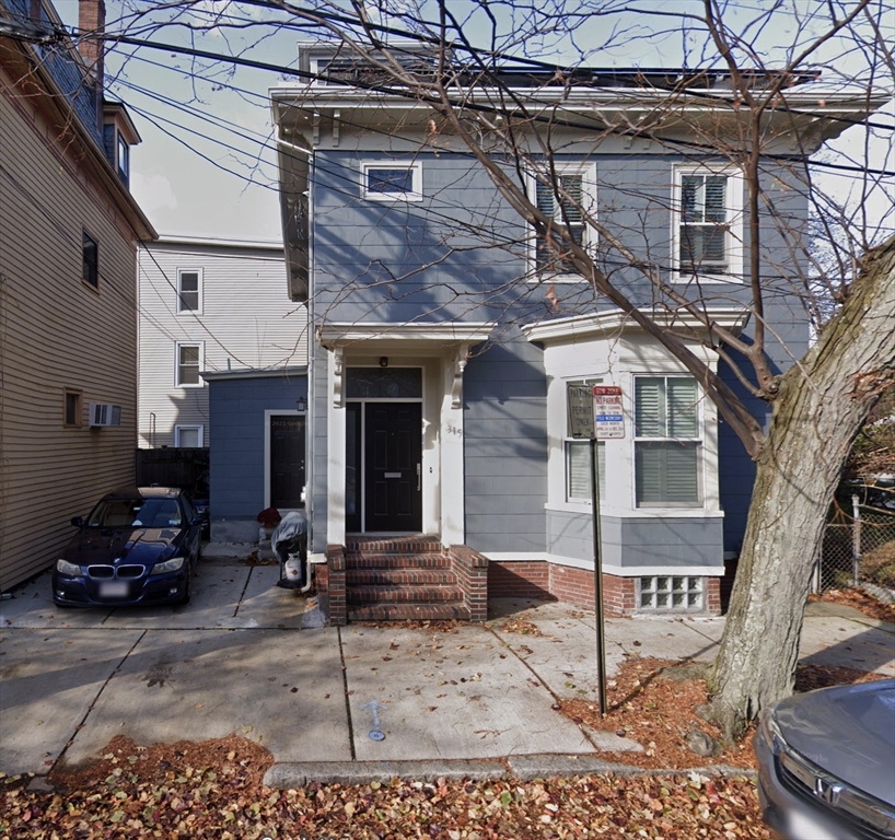 315 Windsor Street, Cambridge, Massachusetts, 3 Bedrooms Bedrooms, 6 Rooms Rooms,1.5 BathroomsBathrooms,Residential Lease,For Rent,Windsor Street,73531442