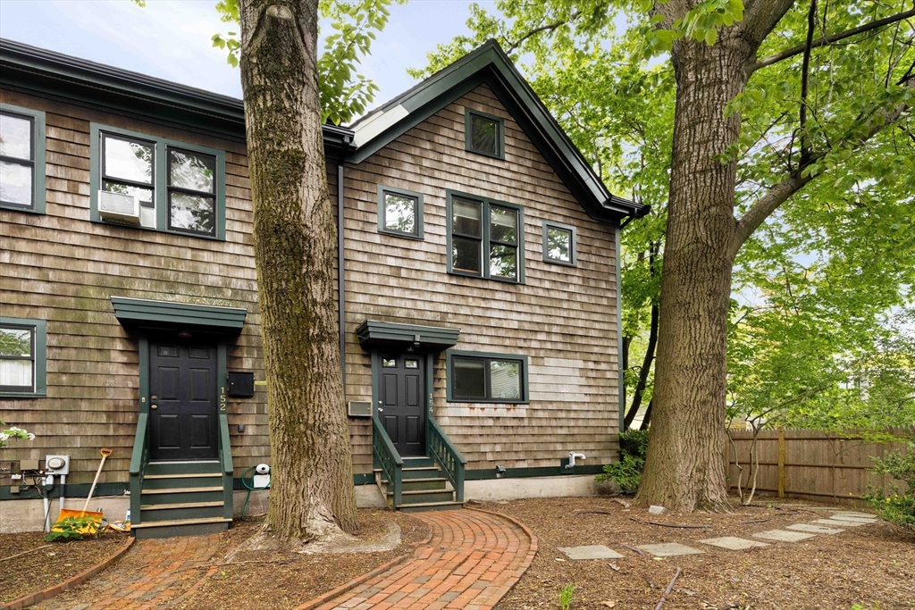 154 Allston Street, Cambridge, Massachusetts, 3 Bedrooms Bedrooms, 6 Rooms Rooms,2 BathroomsBathrooms,Residential Lease,For Rent,Allston Street,73531450