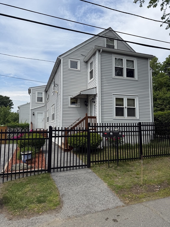 12 Curtis St, Methuen, Massachusetts, 2 Bedrooms Bedrooms, 5 Rooms Rooms,1 BathroomBathrooms,Residential Lease,For Rent,Curtis St,73531465
