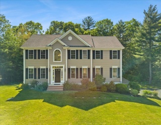 1 Village Rd, Lakeville, Massachusetts, 4 Bedrooms Bedrooms, 8 Rooms Rooms,2.5 BathroomsBathrooms,Residential,For Sale,Village Rd,73531466