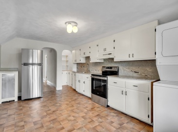 228 Harvard St., Medford, Massachusetts, 1 Bedroom Bedrooms, 3 Rooms Rooms,1 BathroomBathrooms,Residential Lease,For Rent,Harvard St.,73523198