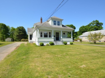 30 Aldrich Road, Bridgewater, Massachusetts, 3 Bedrooms Bedrooms, 7 Rooms Rooms,1 BathroomBathrooms,Residential Lease,For Rent,Aldrich Road,73521039