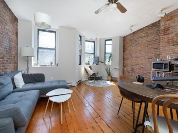 75 Chandler Street, Boston, Massachusetts, 2 Bedrooms Bedrooms, 4 Rooms Rooms,1 BathroomBathrooms,Residential Lease,For Rent,Chandler Street,73507716
