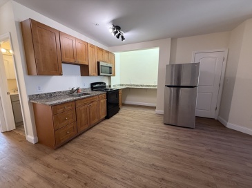 1A Union St, Lynn, Massachusetts, 3 Bedrooms Bedrooms, 4 Rooms Rooms,1 BathroomBathrooms,Residential Lease,For Rent,Union St,73482860