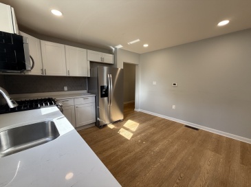 92 Eustis St, Revere, Massachusetts, 3 Bedrooms Bedrooms, 4 Rooms Rooms,1 BathroomBathrooms,Residential Lease,For Rent,Eustis St,73506743