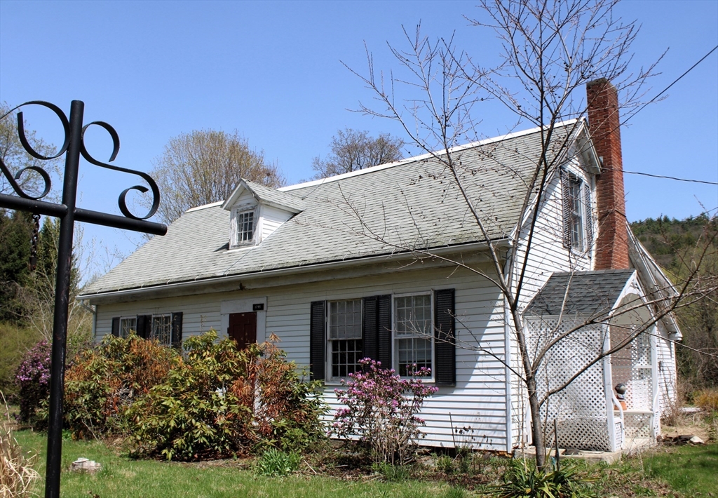 727 Brattleboro Rd, Bernardston, Massachusetts, 4 Bedrooms Bedrooms, 10 Rooms Rooms,2 BathroomsBathrooms,Residential,For Sale,Brattleboro Rd,73495180