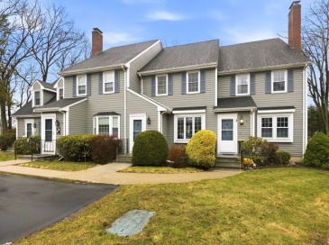 7 Washington Green, Walpole, Massachusetts, 3 Bedrooms Bedrooms, 7 Rooms Rooms,2 BathroomsBathrooms,Residential,For Sale,Washington Green,73491248