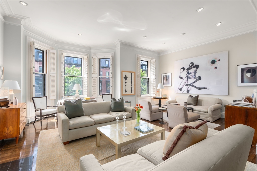 111 Marlborough, Boston, Massachusetts, 3 Bedrooms Bedrooms, 9 Rooms Rooms,2.5 BathroomsBathrooms,Residential,For Sale,Marlborough,73531518