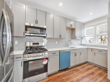 107 School Street, Boston, Massachusetts, 4 Bedrooms Bedrooms, 6 Rooms Rooms,2 BathroomsBathrooms,Residential Lease,For Rent,School Street,73531610 107 School Street, Boston, Massachusetts, 4 Bedrooms Bedrooms, 6 Rooms Rooms,2 BathroomsBathrooms,Residential Lease,For Rent,School Street,73531610