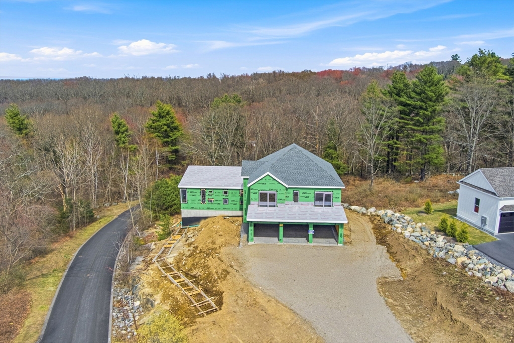 135 Nobscot Drive, Framingham, Massachusetts, 4 Bedrooms Bedrooms, 11 Rooms Rooms,4.5 BathroomsBathrooms,Residential,For Sale,Nobscot Drive,73531586
