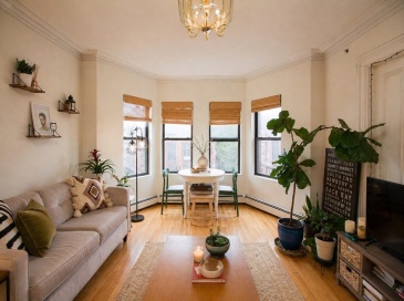 10 Davis Ave, Brookline, Massachusetts, 4 Bedrooms Bedrooms, 5 Rooms Rooms,1 BathroomBathrooms,Residential Lease,For Rent,Davis Ave,73531509 10 Davis Ave, Brookline, Massachusetts, 4 Bedrooms Bedrooms, 5 Rooms Rooms,1 BathroomBathrooms,Residential Lease,For Rent,Davis Ave,73531509