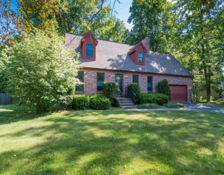 13 Carillon Cir, Easthampton, Massachusetts, 3 Bedrooms Bedrooms, 8 Rooms Rooms,2 BathroomsBathrooms,Residential,For Sale,Carillon Cir,73531551