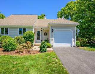 1 Sandview Ter, Mashpee, Massachusetts, 2 Bedrooms Bedrooms, 4 Rooms Rooms,2 BathroomsBathrooms,Residential,For Sale,Sandview Ter,73531561
