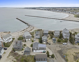 8 Water St, Marshfield, Massachusetts, 3 Bedrooms Bedrooms, 5 Rooms Rooms,2 BathroomsBathrooms,Residential Lease,For Rent,Water St,73531589