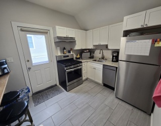 4B Pearl St, Watertown, Massachusetts, 3 Bedrooms Bedrooms, 5 Rooms Rooms,2 BathroomsBathrooms,Residential Lease,For Rent,Pearl St,73531631