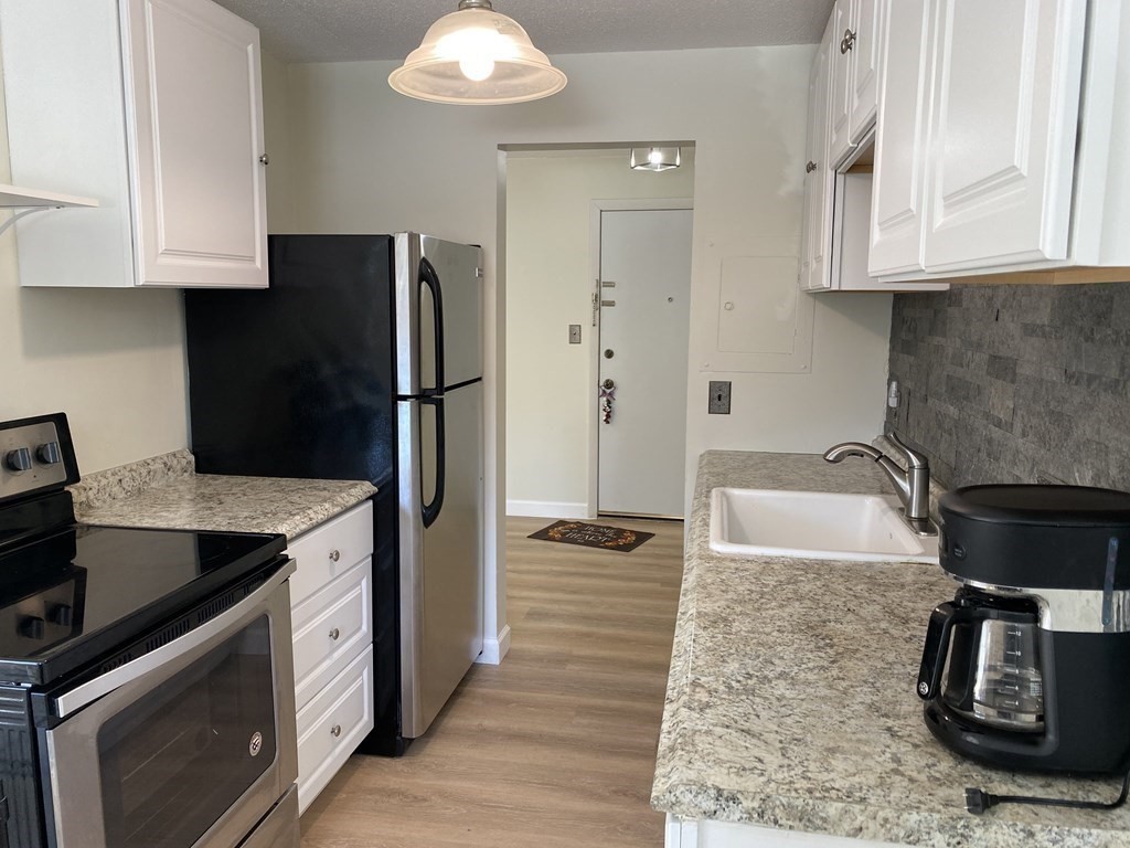 1208 Greendale Ave., Needham, Massachusetts, 1 Bedroom Bedrooms, 3 Rooms Rooms,1 BathroomBathrooms,Residential Lease,For Rent,Greendale Ave.,73531652