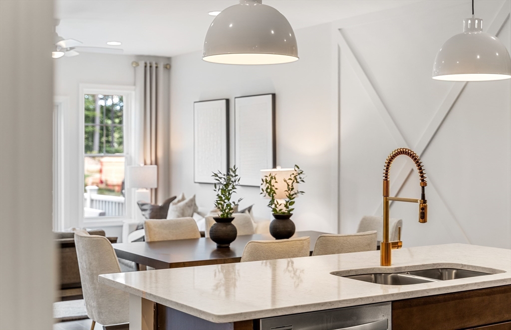 9 Weathervane Drive, Walpole, Massachusetts, 2 Bedrooms Bedrooms, 7 Rooms Rooms,2.5 BathroomsBathrooms,Residential,For Sale,Weathervane Drive,73531656