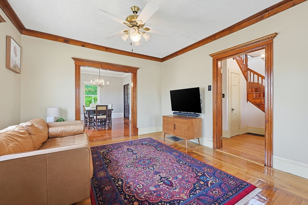 12 Mount Washington Ave, Malden, Massachusetts, 4 Bedrooms Bedrooms, 8 Rooms Rooms,1.5 BathroomsBathrooms,Residential,For Sale,Mount Washington Ave,73523469