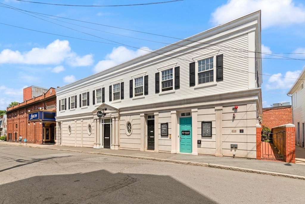 7-11 Wallis St, Beverly, Massachusetts, 5 Bedrooms Bedrooms, 13 Rooms Rooms,4.5 BathroomsBathrooms,Residential Income,For Sale,Wallis St,73531689