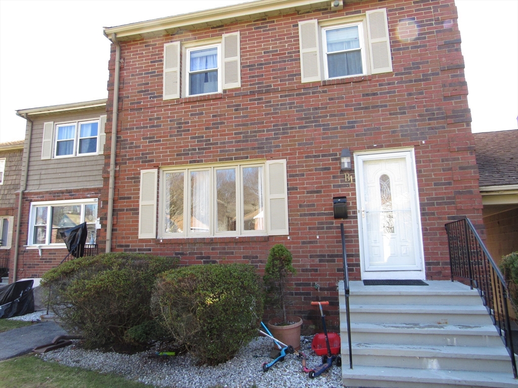 6 Loring Hills Ave, Salem, Massachusetts, 3 Bedrooms Bedrooms, 5 Rooms Rooms,2.5 BathroomsBathrooms,Residential,For Sale,Loring Hills Ave,73531696