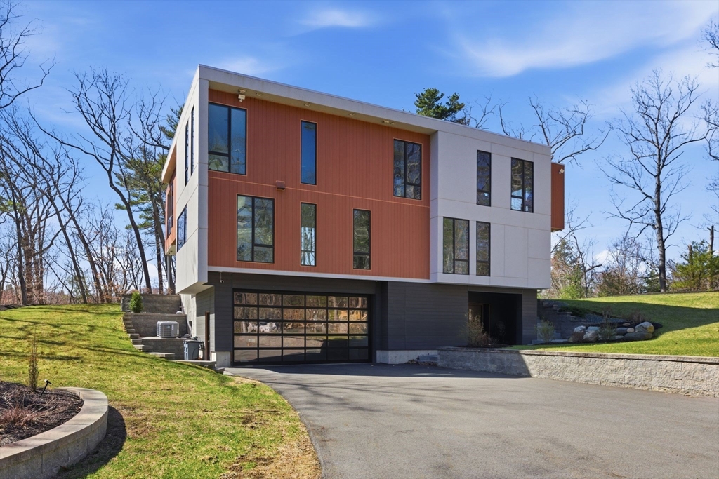 20 Dogwood Ln, North Reading, Massachusetts, 3 Bedrooms Bedrooms, 8 Rooms Rooms,3 BathroomsBathrooms,Residential,For Sale,Dogwood Ln,73531564