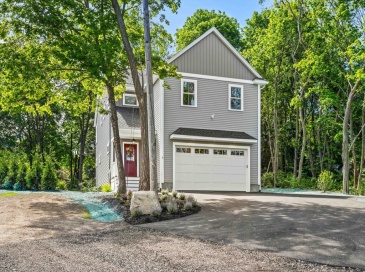 5 Ciaramitaro Ct, Gloucester, Massachusetts, 4 Bedrooms Bedrooms, 10 Rooms Rooms,2.5 BathroomsBathrooms,Residential,For Sale,Ciaramitaro Ct,73531534