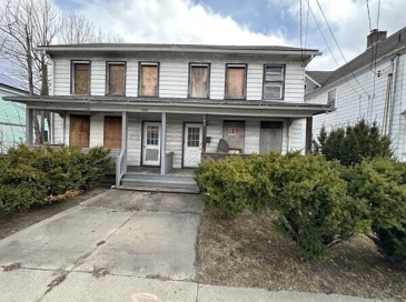 242 Wahconah St, Pittsfield, Massachusetts, 6 Bedrooms Bedrooms, 12 Rooms Rooms,2 BathroomsBathrooms,Residential Income,For Sale,Wahconah St,73531686
