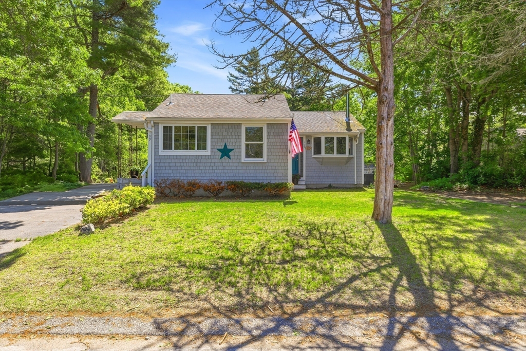 109 Packard St, Plymouth, Massachusetts, 2 Bedrooms Bedrooms, 5 Rooms Rooms,1 BathroomBathrooms,Residential,For Sale,Packard St,73531697