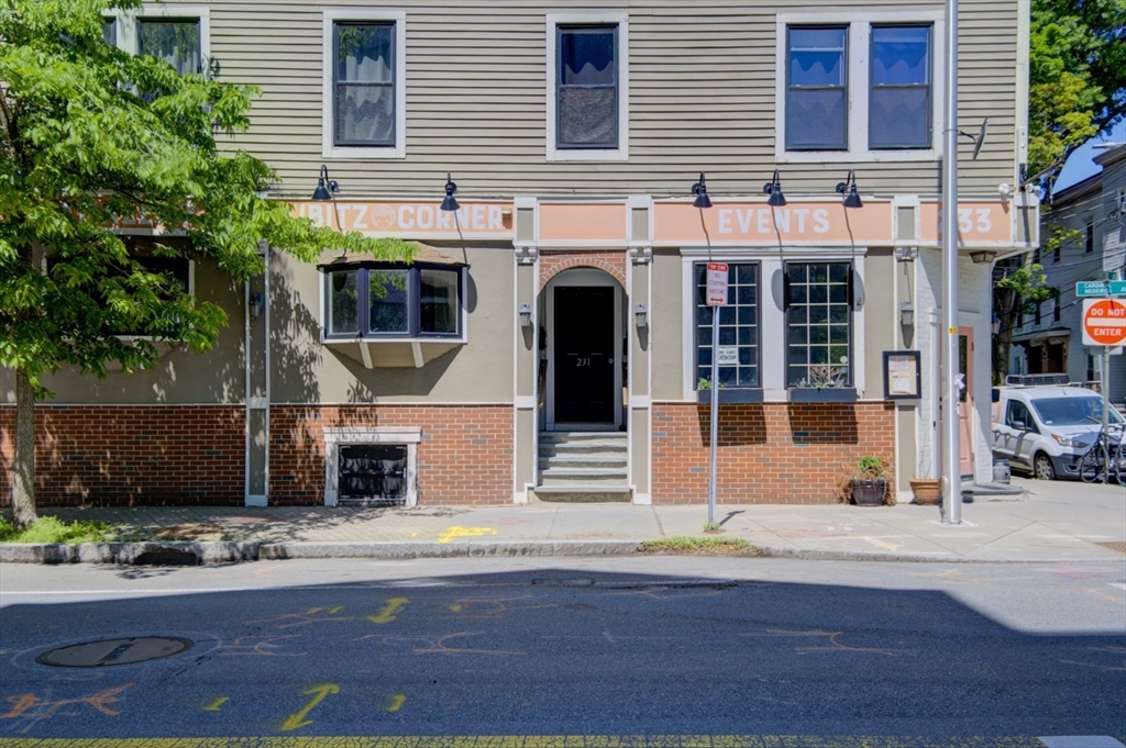 233 Cardinal Medeiros Avenue, Cambridge, Massachusetts, 2 Bedrooms Bedrooms, 4 Rooms Rooms,1 BathroomBathrooms,Residential,For Sale,Cardinal Medeiros Avenue,73531721