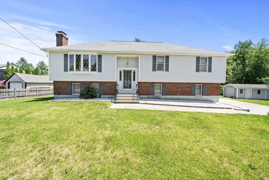 5 Mystic, Milford, Massachusetts, 3 Bedrooms Bedrooms, 8 Rooms Rooms,2 BathroomsBathrooms,Residential,For Sale,Mystic,73531735