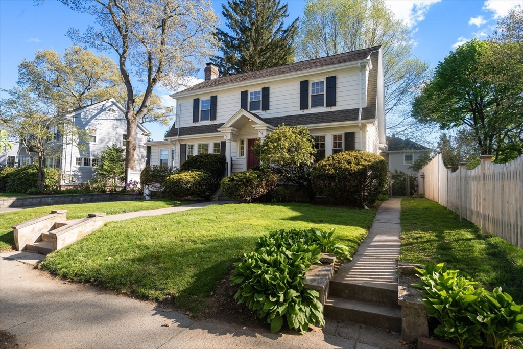 66 Randlett Park, Newton, Massachusetts, 3 Bedrooms Bedrooms, 9 Rooms Rooms,3 BathroomsBathrooms,Residential,For Sale,Randlett Park,73531102